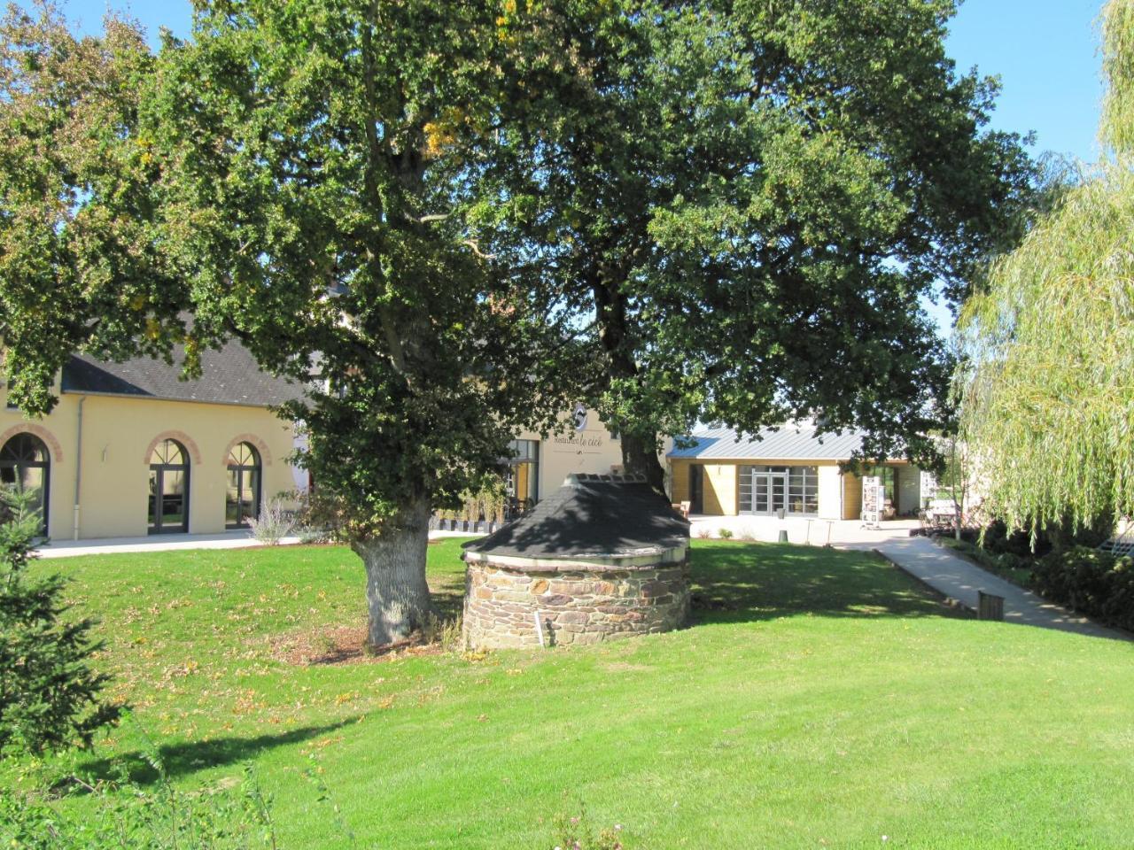 Domaine de Cicé-Blossac, Resort Spa&Golf Bruz Exterior foto
